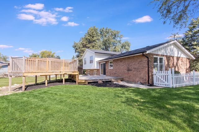 640 N Locust Street, Frankfort, IL 60423