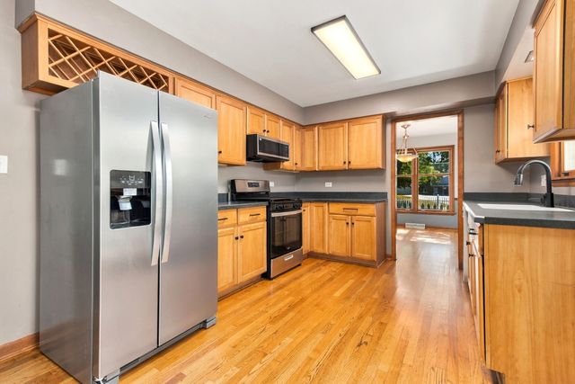 640 N Locust Street, Frankfort, IL 60423