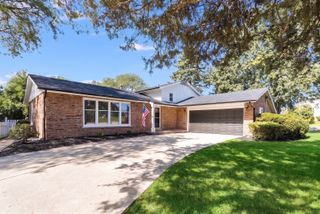 640 N Locust Street, Frankfort, IL 60423