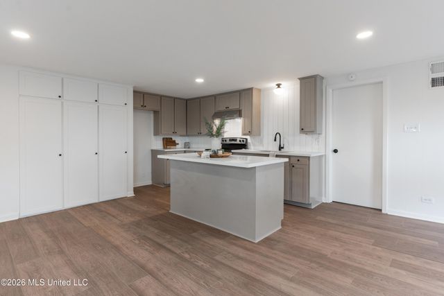 109 Sunrise Drive, Clinton, MS 39056