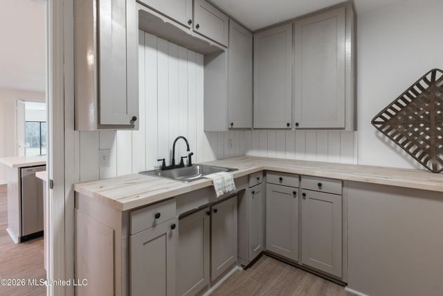 109 Sunrise Drive, Clinton, MS 39056