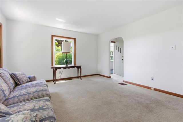 76 Anchor Drive, South Strabane, PA 15301
