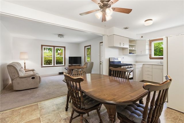 76 Anchor Drive, South Strabane, PA 15301