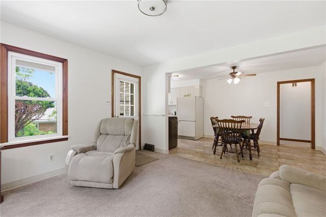 76 Anchor Drive, South Strabane, PA 15301