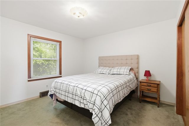 76 Anchor Drive, South Strabane, PA 15301