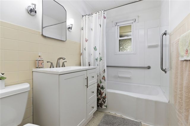 76 Anchor Drive, South Strabane, PA 15301