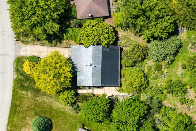 76 Anchor Drive, South Strabane, PA 15301
