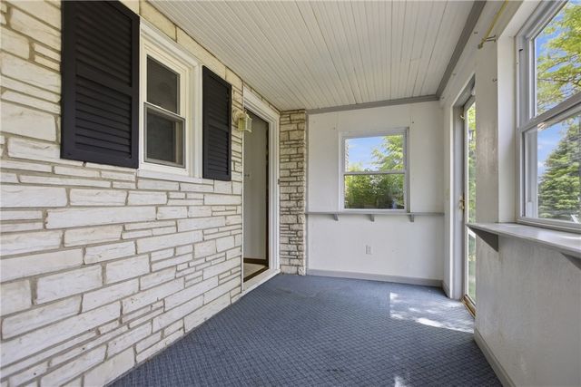 76 Anchor Drive, South Strabane, PA 15301