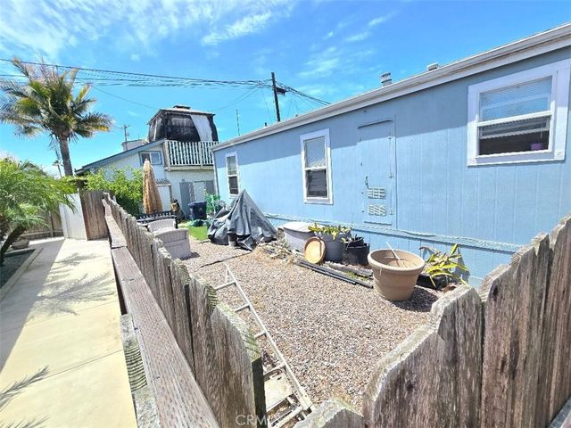 21752 Pacific Coast Hwy 7A, Huntington Beach, CA 92646