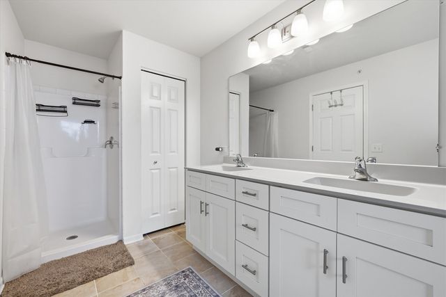 1010 Regent Drive, Matteson, IL 60443