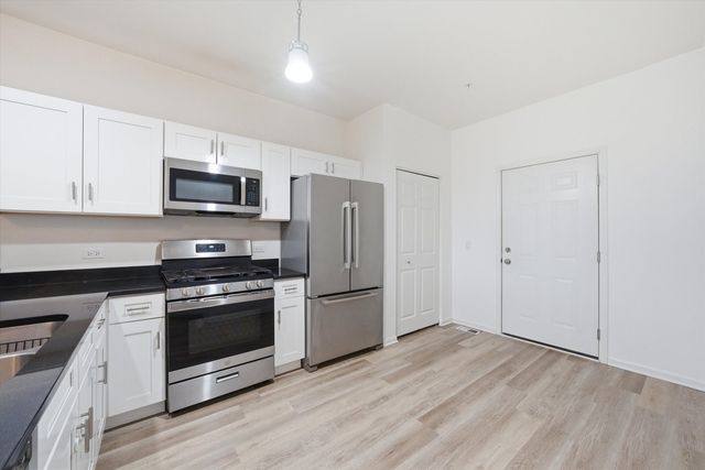 1010 Regent Drive, Matteson, IL 60443