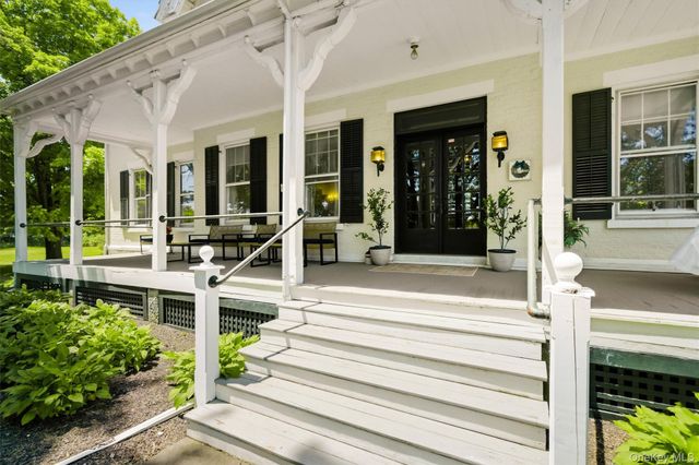 1 Oakland Avenue, Chester, NY 10918