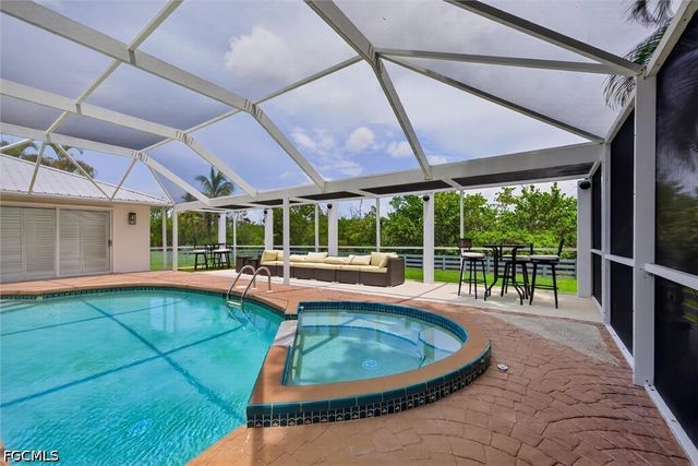 1477 Albatross RD, Sanibel, FL 33957
