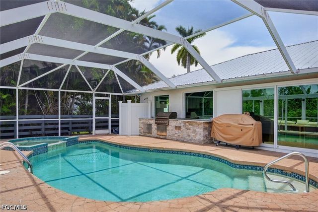 1477 Albatross RD, Sanibel, FL 33957