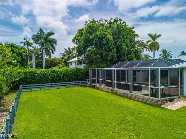 1477 Albatross RD, Sanibel, FL 33957