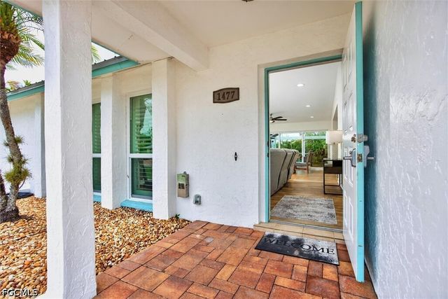 1477 Albatross RD, Sanibel, FL 33957