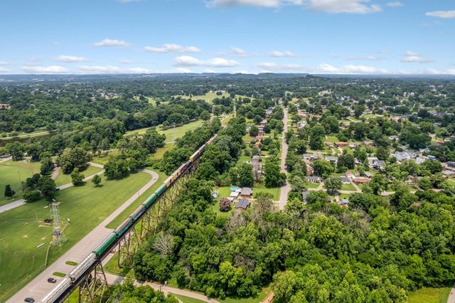 214 Riverside Dr, Nashville, TN 37206