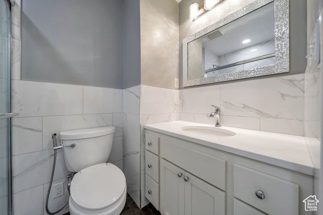 665 E HOWARD DR, Sandy, UT 84070