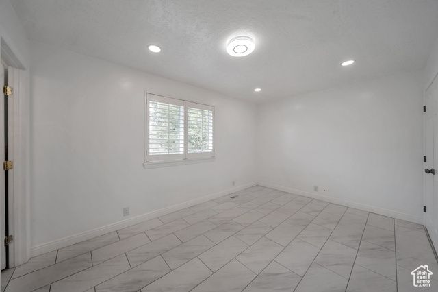 665 E HOWARD DR, Sandy, UT 84070