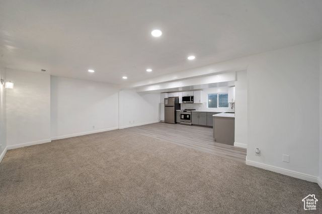 665 E HOWARD DR, Sandy, UT 84070