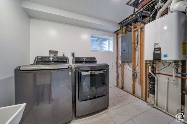 665 E HOWARD DR, Sandy, UT 84070