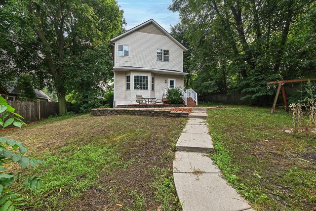 417 Storle AVENUE, Burlington, WI 53105