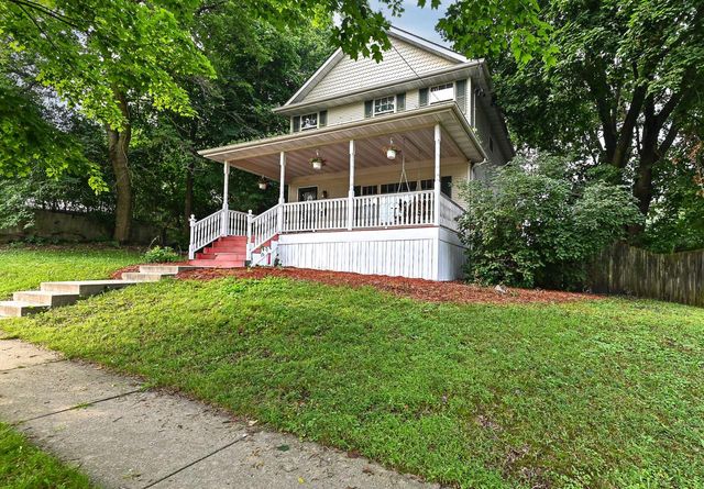 417 Storle AVENUE, Burlington, WI 53105