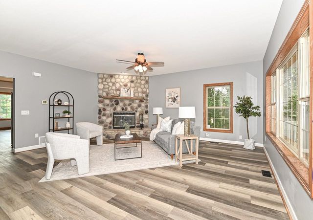417 Storle AVENUE, Burlington, WI 53105