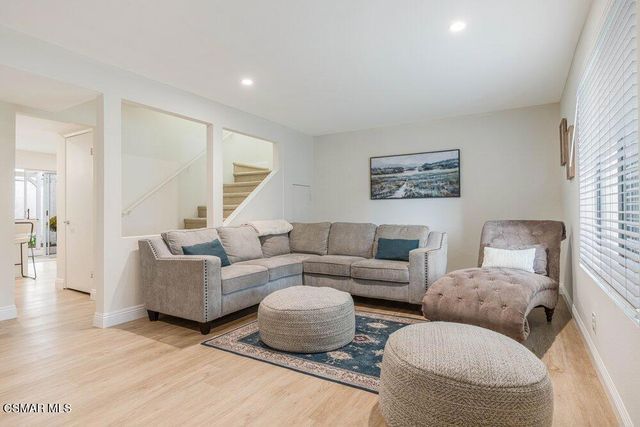 242 Green Lea Place, Thousand Oaks, CA 91361