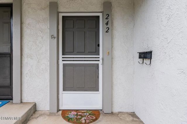 242 Green Lea Place, Thousand Oaks, CA 91361