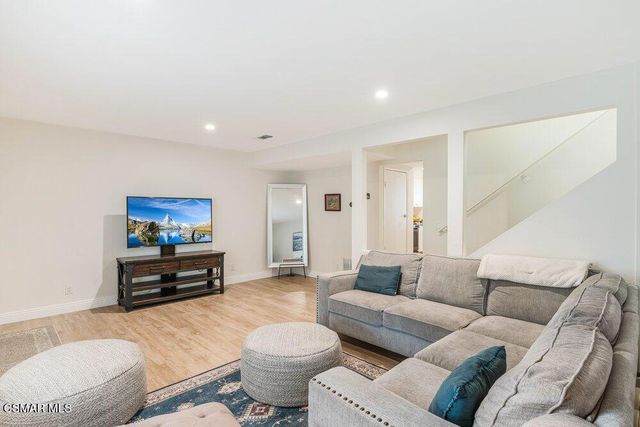 242 Green Lea Place, Thousand Oaks, CA 91361
