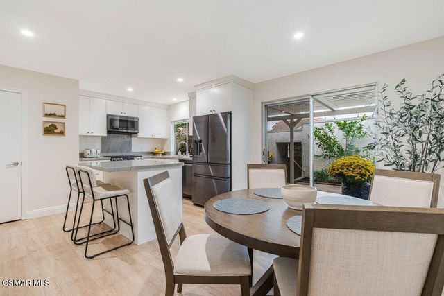 242 Green Lea Place, Thousand Oaks, CA 91361