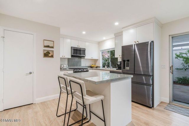 242 Green Lea Place, Thousand Oaks, CA 91361
