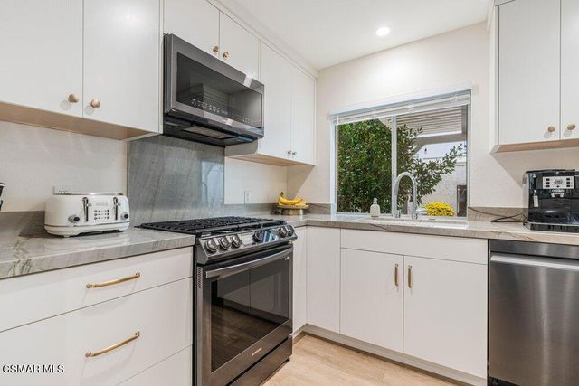 242 Green Lea Place, Thousand Oaks, CA 91361