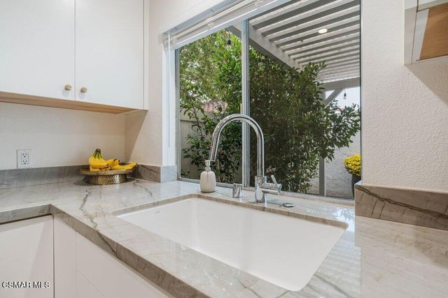 242 Green Lea Place, Thousand Oaks, CA 91361