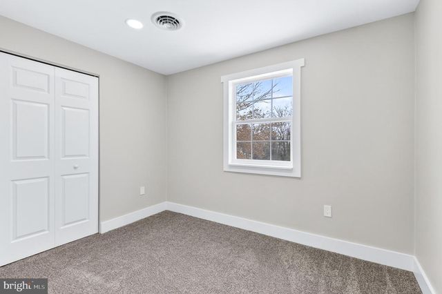 2639 SHUMAKER RD, Manheim, PA 17545