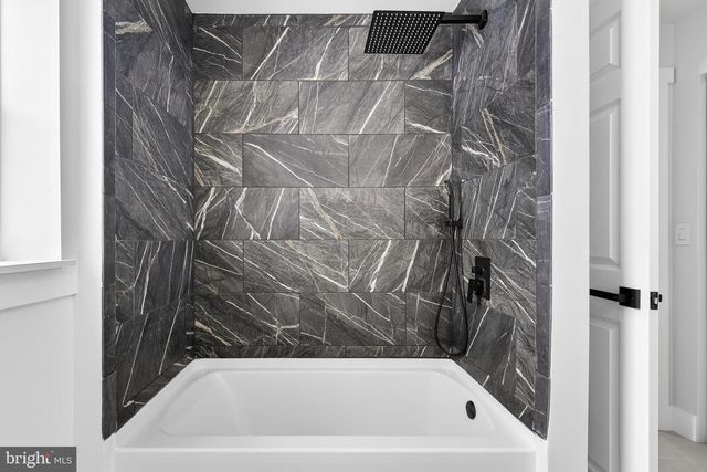 2639 SHUMAKER RD, Manheim, PA 17545