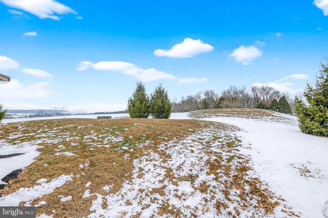 2639 SHUMAKER RD, Manheim, PA 17545