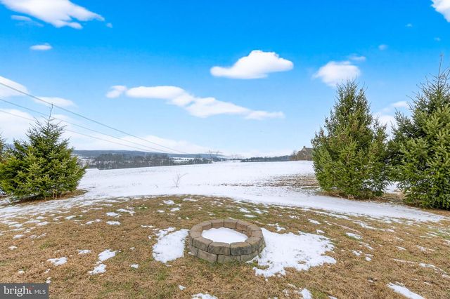 2639 SHUMAKER RD, Manheim, PA 17545