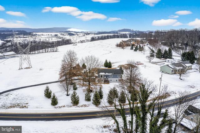 2639 SHUMAKER RD, Manheim, PA 17545