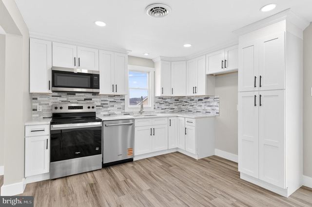 2639 SHUMAKER RD, Manheim, PA 17545