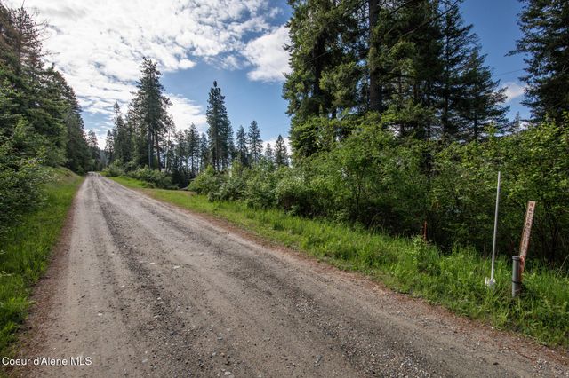 156 Beltane PL, Sagle, ID 83860