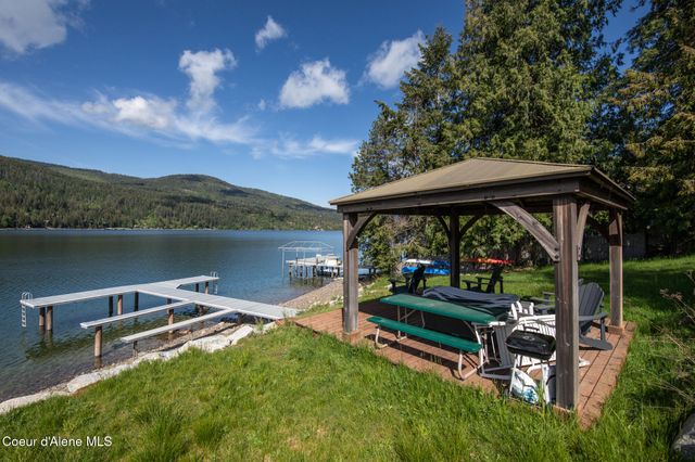 156 Beltane PL, Sagle, ID 83860