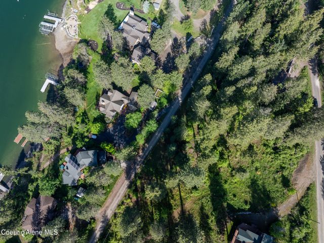 156 Beltane PL, Sagle, ID 83860
