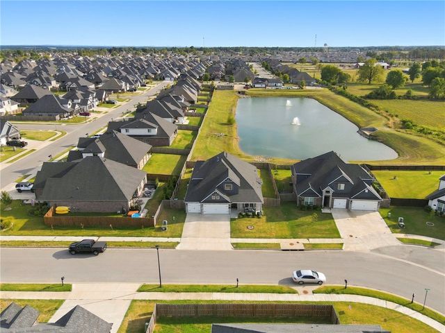 1511 Cullinan Street, Centerton, AR 72719
