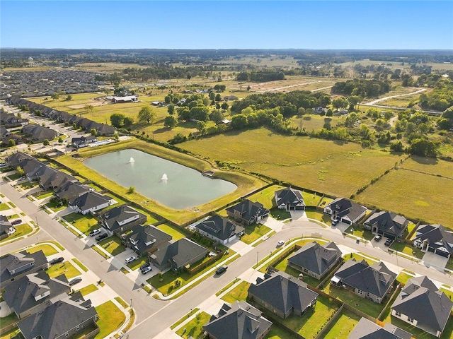 1511 Cullinan Street, Centerton, AR 72719