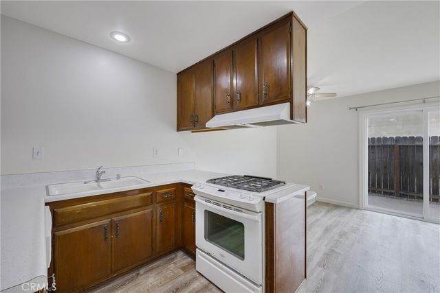 16721 Bartlett 3, Huntington Beach, CA 92647