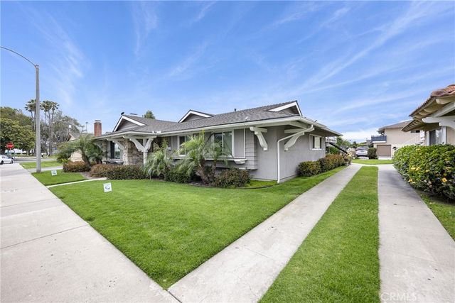 16721 Bartlett 3, Huntington Beach, CA 92647