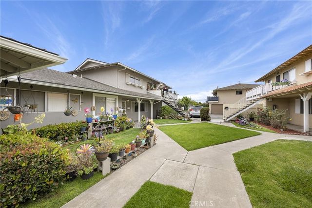 16721 Bartlett 3, Huntington Beach, CA 92647