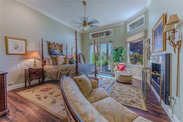 8215 Round Hills Circle, Las Vegas, NV 89113